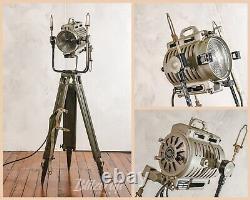 ARRI Vintage Film Spot light Arnold & Richter 1950s Wooden Tripod Floor Lamp