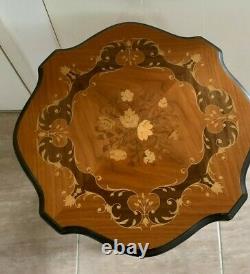 Beautiful Vintage Italian Floral Inlaid Lacquered Side Occasional Tripod Table