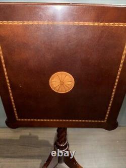 Bombay Co. Vintage Mahogany Top Tripod Pedestal Stand Side Table Vtg. 1994