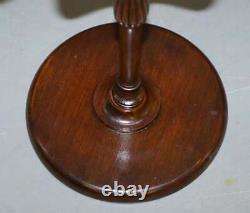 Lovely Pair of Vintage Mahogany Tripod Lamp Side End Wine Tables Very Elegant