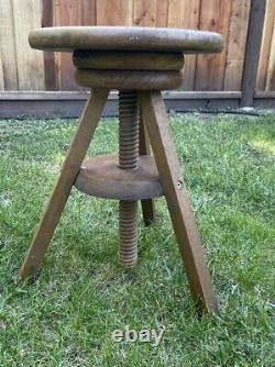 Mid 20th Century French Adjustable Wood Screw Tripod Stool Adjustable Height