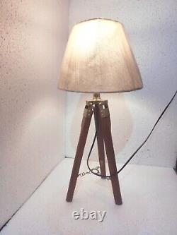 Nautical Vintage Wooden Table/Desk Tripod Lamp With Table Clock (Pack Of 1)
