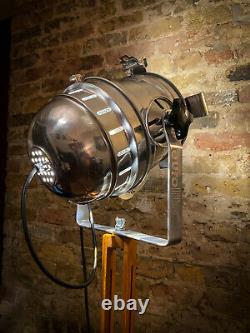 PAR56 Vintage-style Theatre Light on Wooden Tripod