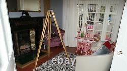 PERIOD Vintage 1950s 1960s Wood & Alloy Tripod Wooden legs Lamp Stand Surveyors