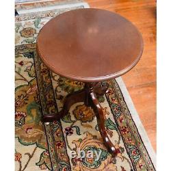 Queen Anne Mahogany Wooden Tripod Footed Small Table Bombay Co. Traditional