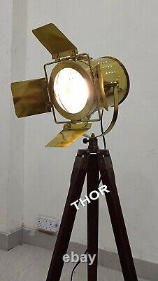 Retro Spot Light Design Nautical Spot Searchlight Vintage Style WithWooden Tripod