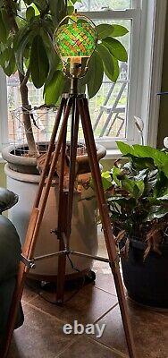 Tripod Lamp With Retro Light Ornament