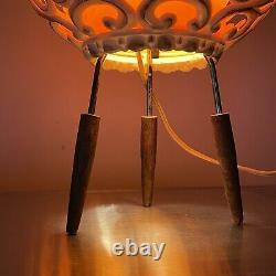 VTG 1960s MCM Atomic Era 13 ORANGE TABLE LAMP 3 Tripod Wood Legs Filagree Globe