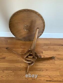 VTG Carved Wood African Interlocking 3 Leg Tripod 2 Pc Collapsible Side Table
