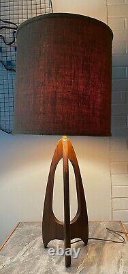 Vintage 60s Walnut Wood Modeline Tripod Lamp with Shade Mid Century Modern Atomic