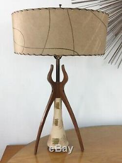 Vintage MID Century Atomic Tripod Lamp! 50's