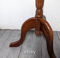 Vintage Round Plant Stand Wood Pedestal Accent Table Victorian Style Tripod