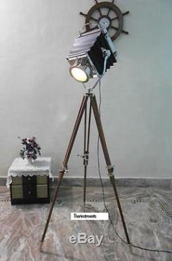 Vintage Theater Spot Light with Solid Wooden Tripod Floor Lamp Vintage/Retro