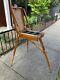 Vintage Tripod Folding French Wooden Easel. In Very Good Condition