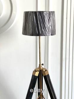 Vintage style wooden tripod floor lamp modern luxury style floor lamp Décor Mea