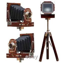 Appareil photo projecteur vintage avec trépied en bois - article de décoration intérieure