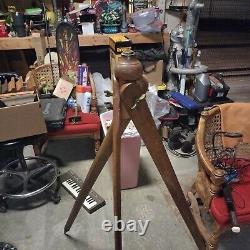 Bois Vintage Et Laiton Arpentant Trépied-awesome Survivant-awesone Patina