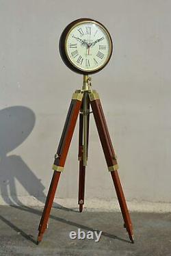 Brown Wood Grandfather Style Floor Clock Vintage Industrial 3 Pliage Trépied