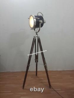 Collection Vintage Décoratif Spotlight Hollywood Lamp Avec Trépied En Bois Lourd