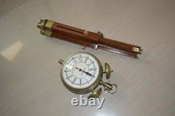 Horloge nautique vintage en bois sur pied trépied décoratif