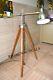 Lampe De Designer Cosmo De Plancher Vintage Avec Un Trépied En Bois