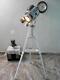 Lampe De Sol Vintage Spotlight W / Trépied En Bois Blanc Stand Floor Recherche Lumière