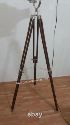 Lampe de scène de cinéma Strand avec trépied et support en bois