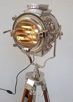 Lampe de sol vintage, projecteur de collection Hollywood, trépied en bois massif, grande lumière.