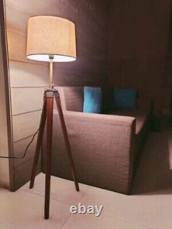 Lampe sur pied en trépied en bois antique pour la décoration de bureau à domicile Lampe vintage pour la nuit