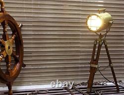 Lampes de style trépied antique en bois avec projecteur de recherche de modèle vintage LED marron-laiton