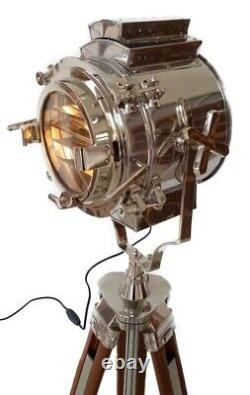 Lumière de sol artisanale vintage pour trépied avec projecteur de recherche maritime
