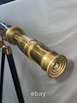 Nautical Vintage Brass Withwood Inlaid Floor Standing Telescope Avec Trépied