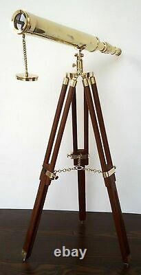 Nautical Vintage Marine Brass Finish Floor Standing Telescope Avec Trépied En Bois