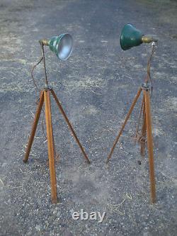 Paire (2) Vintage Antique Industrielle Industrielle Réglable Bois Trépied Lampes Ombres Vertes