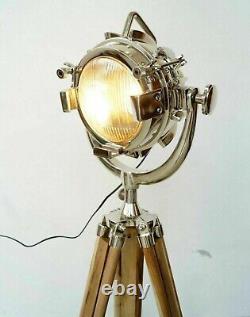 Projecteur de théâtre nautique Lampe de sol de projecteur de recherche sur trépied en bois vintage