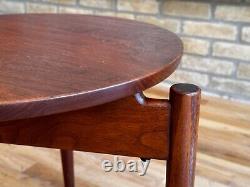 Table d'appoint en bois de noyer à trépied Jens Risom Design Inc Knoll DWR Vtg Danish Mcm
