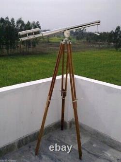 Télescope maritime vintage en laiton avec finition nickel sur trépied en bois