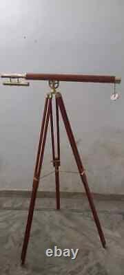 Télescope nautique en laiton antique sur trépied en bois standing maritime