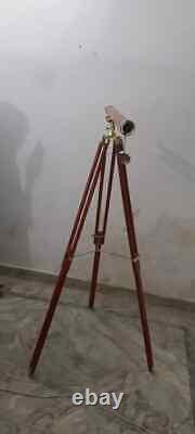 Télescope nautique en laiton antique sur trépied en bois standing maritime