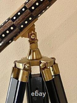 Télescope sur pied en laiton nautique vintage avec incrustations en bois et trépied