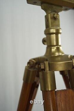 Télescope vintage brun fait à la main avec trépied en bois Support en laiton antique Télescope