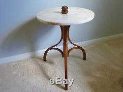 Vintage Bentwood Trépied De Table Avec Dessus En Marbre Thonet Style Table Ronde Side