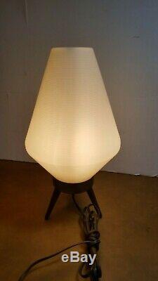 Vintage MID Siècle Lampe Moderne Atomique Ruche Pieds Blancs Trépied En Bois
