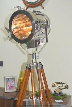 Vintage Style Décoratif Chrome Lampe De Recherche De Sol Avec Stan De Trépied En Bois Brun