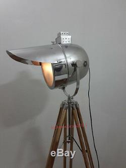 Vintage Traffic Searchlight Lampadaire En Teck Trépied En Bois Clair Signal