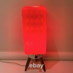 Vtg MCM Retro 60's Lampe De Ruche Rouge En Plastique Shade Atomic Wood Tripod Jambes